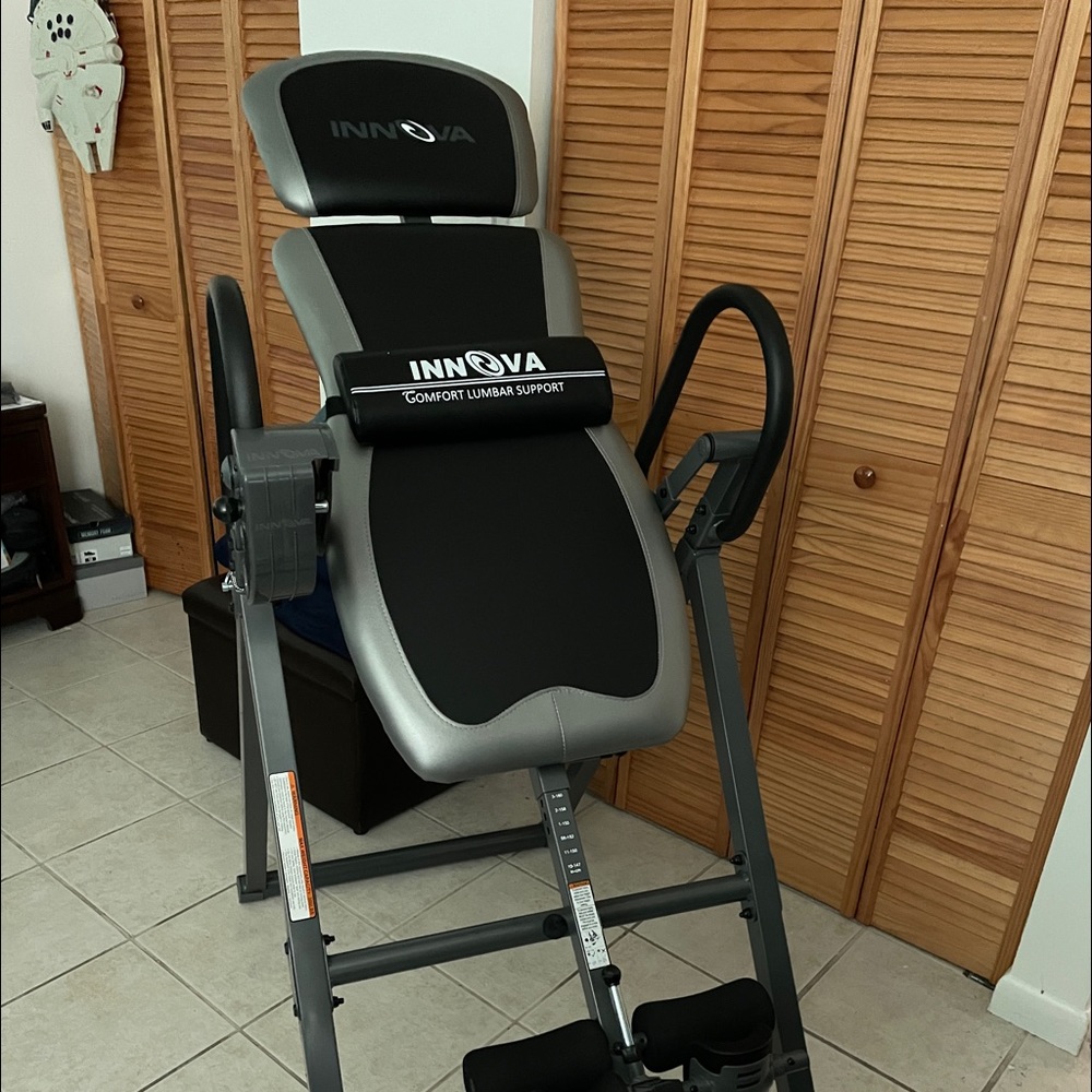 Is a comfort lumbar support machine, is like new